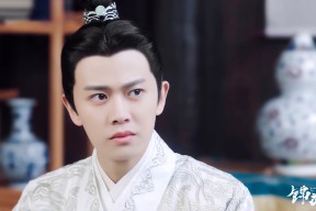 爱游戏电竞官网-前场断球带来致命反击机会，前场暂停后在哪发球